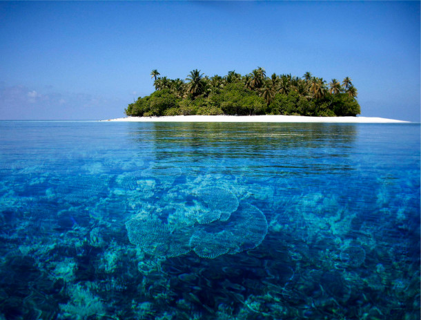 Maldives_luxury-travel-worlds-clearest-water-places  Luxury Travel: World’s Clearest Water places Maldives luxury travel worlds clearest water places