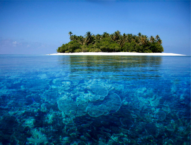 Maldives_luxury-travel-worlds-clearest-water-places   Maldives luxury travel worlds clearest water places